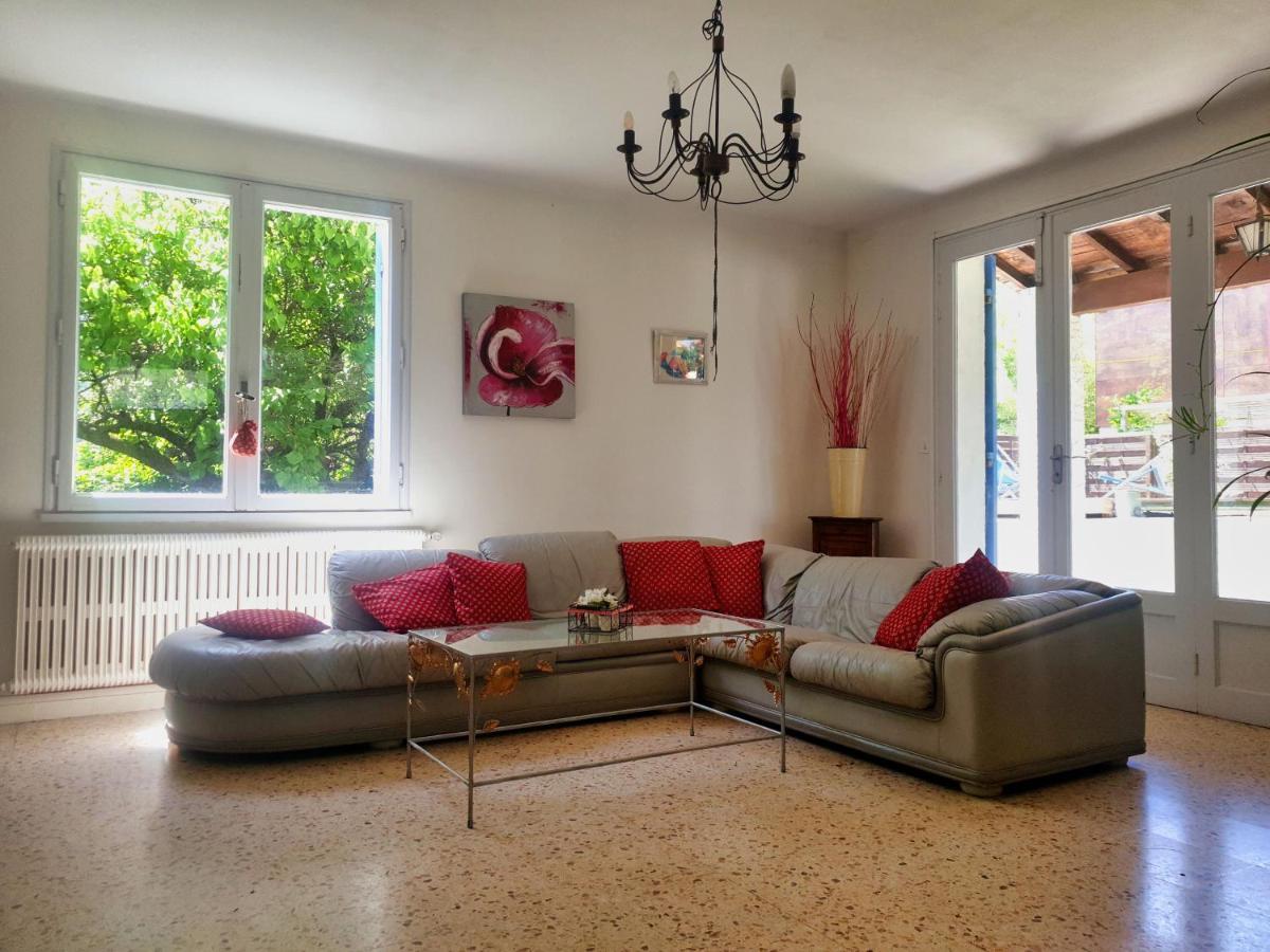 Villa Calme, Climatisee, Piscine, A 2 Pas Du Centre LʼIsle-sur-la-Sorgue Exterior foto